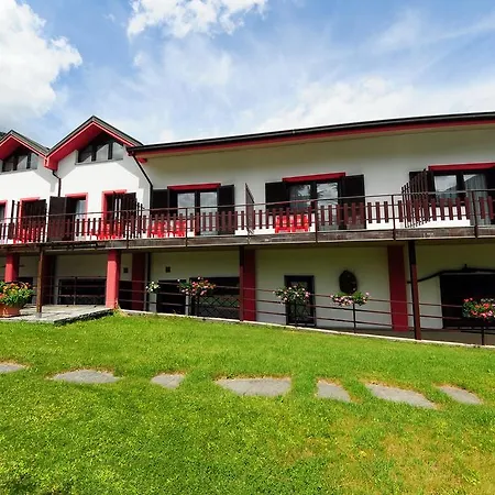 Aparthotel Eden Park *